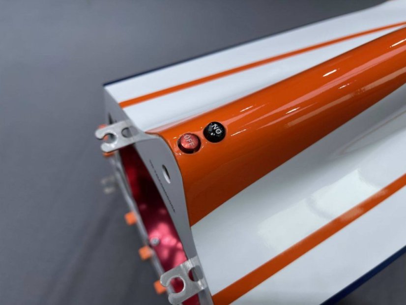 Falcon 82“/2.1m - Barva: Červená