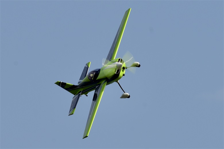 Edge540 V3 - 116"