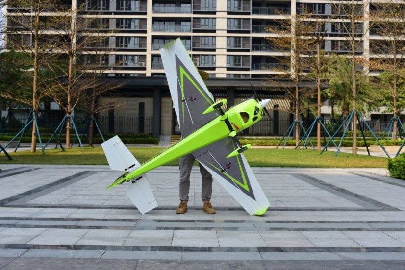 Edge540 - 85" - Barva: Green