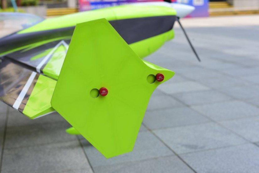 Edge540 - 85" - Barva: Green