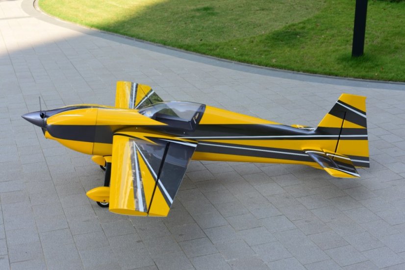 Edge540 V3 - 104" - Barva: Yellow
