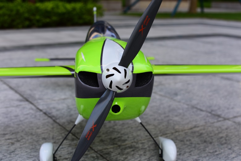 Edge540 70E - 61" - Barva: Green