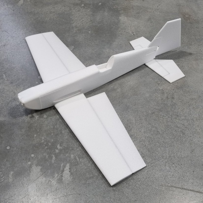 EXTRA 330SC ARF 1200 naked